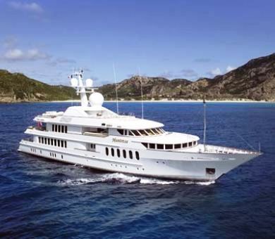 huntress yacht charter